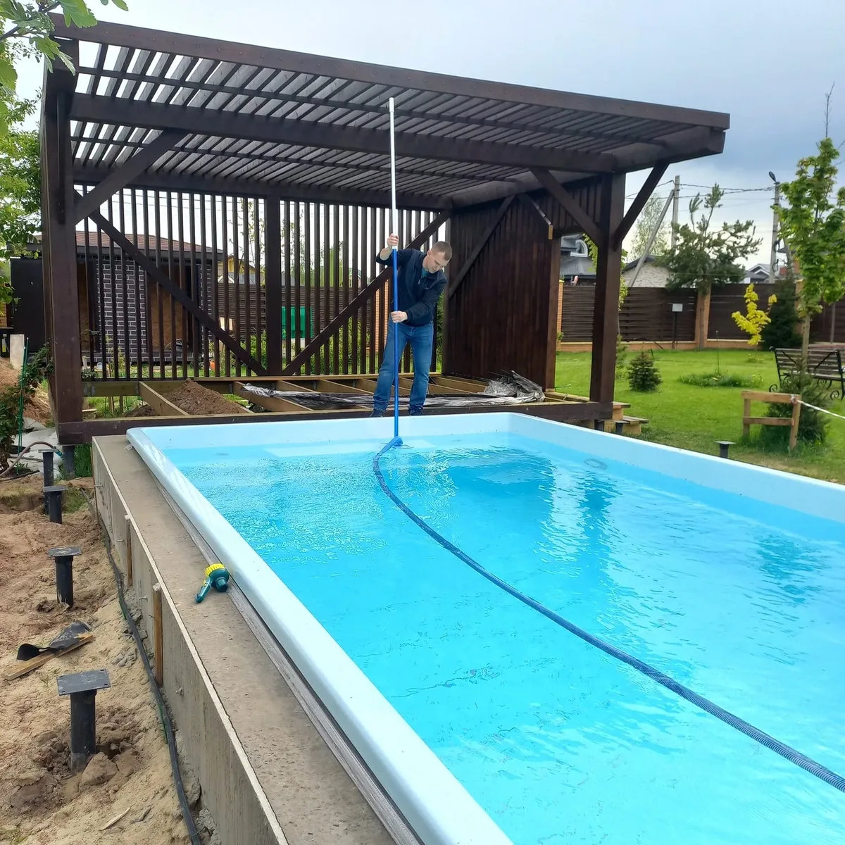 Копинговый бордюрный камень для бассейна Laguna в Апатитах